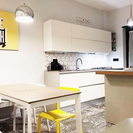 Bed&Coffee Napoli - Scarlatti Apartment Bagian luar foto