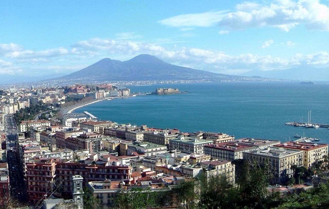 Bed&Coffee Napoli - Scarlatti Apartment Bagian luar foto