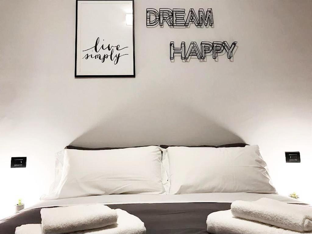 Bed&Coffee Napoli - Scarlatti Apartment Bagian luar foto