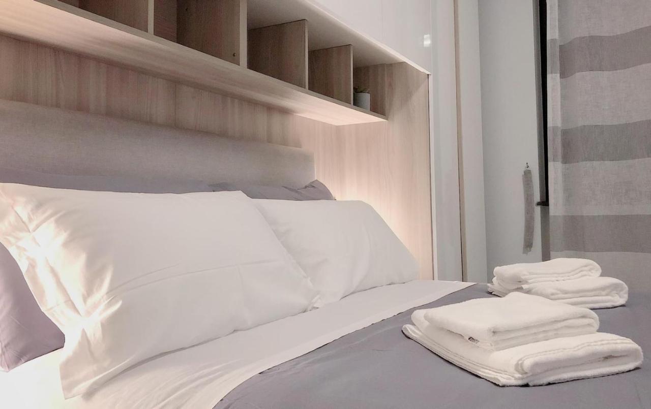 Bed&Coffee Napoli - Scarlatti Apartment Bagian luar foto